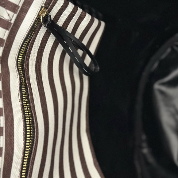 Henri Bendel Striped Weekender X-Large Tote NWOT - Picture 15 of 15